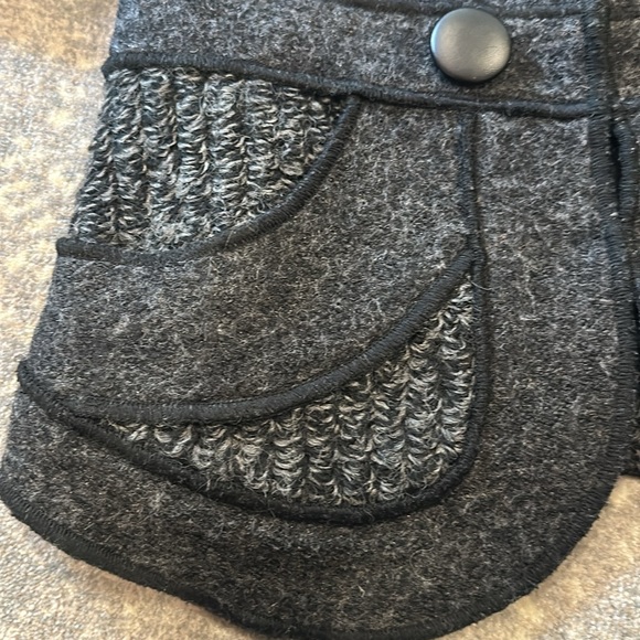 NEIMAN MARCUS GRAY & BLACK THICK BLAZER/JACKET - Picture 6 of 15